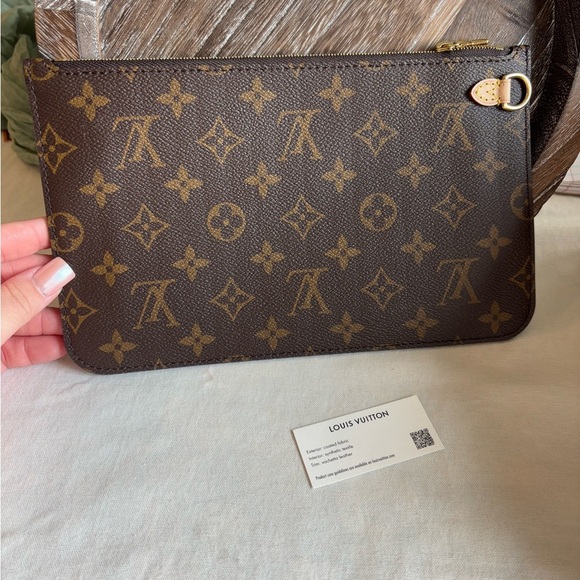 NEW Louis Vuitton Neverfull GM Monogram Pouch •Clutch • Authentic LV Bag - Picture 1 of 7